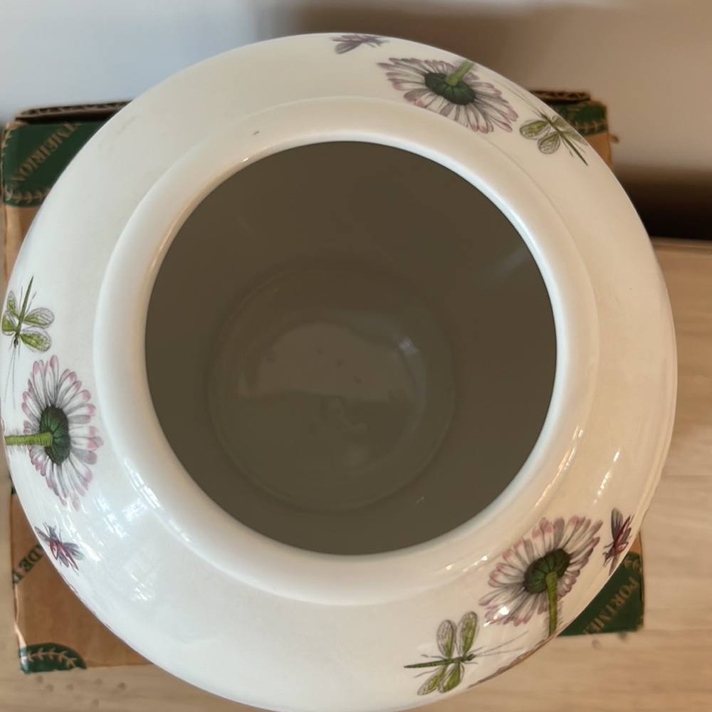 Classic Portmeirion Globe Vase - Picture 5 of 9